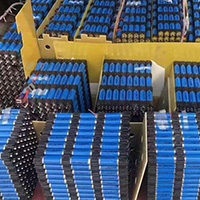 蓄电瓶回收_32安电池回收价格_锂电池处理回收厂家